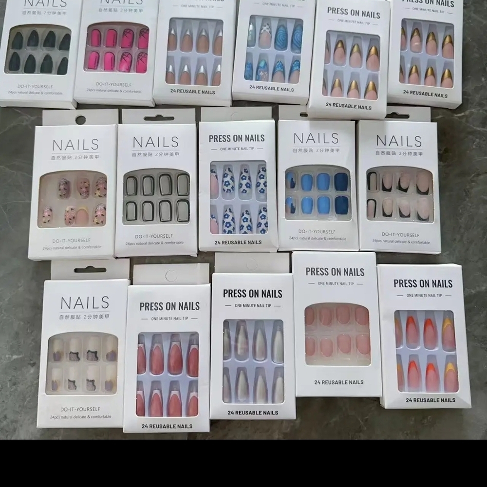 ✨ MYSTERY PRESS-ON NAIL BUNDLES ✨